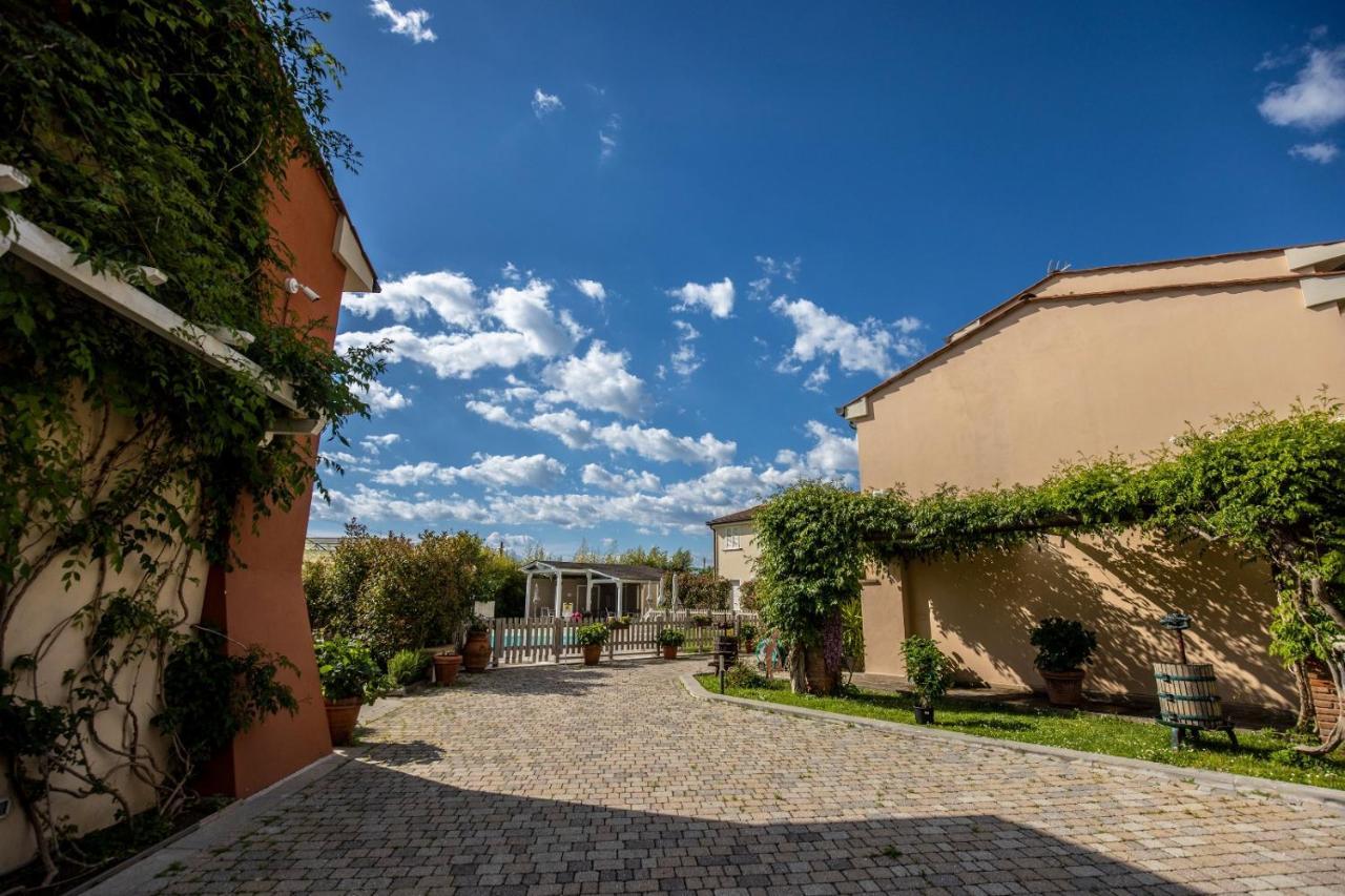 Il Tremarino Aparthotel Камайоре Екстериор снимка