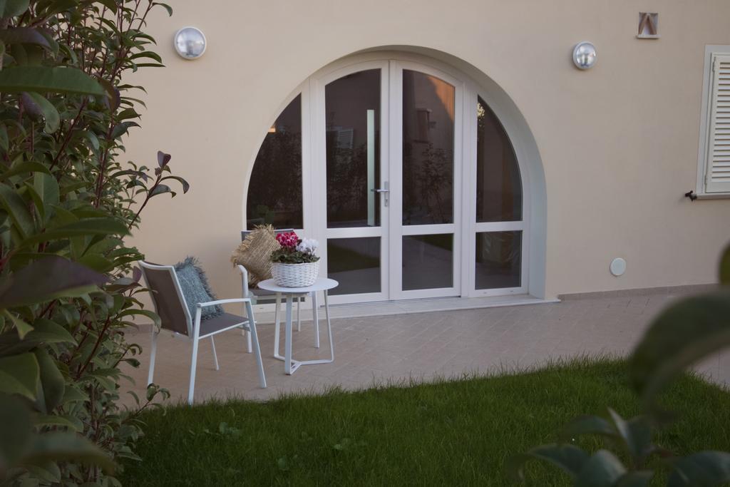 Il Tremarino Aparthotel Камайоре Екстериор снимка